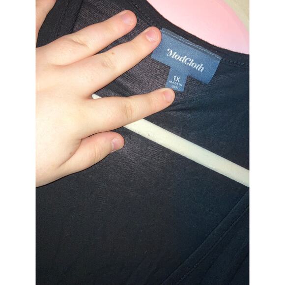 Mod Cloth black faux wrap style top size 1X - Picture 2 of 5